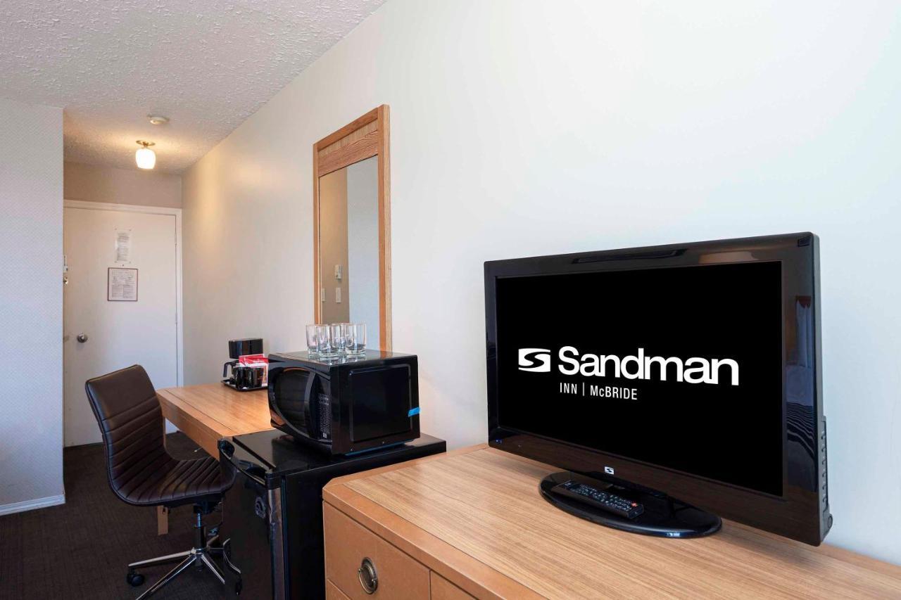 Sandman Inn McBride Exterior foto