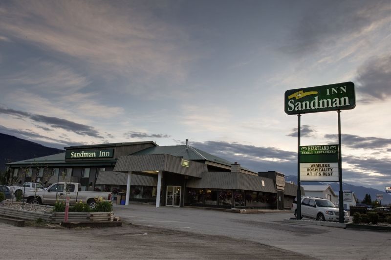 Sandman Inn McBride Exterior foto