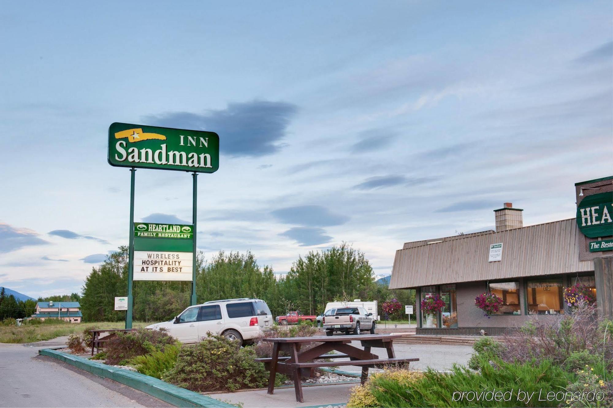 Sandman Inn McBride Exterior foto